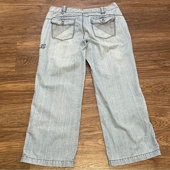 DKNY Jeans Capri Cropped Lightweight Jeans Light blue Size 12 - Picture 12 of 12
